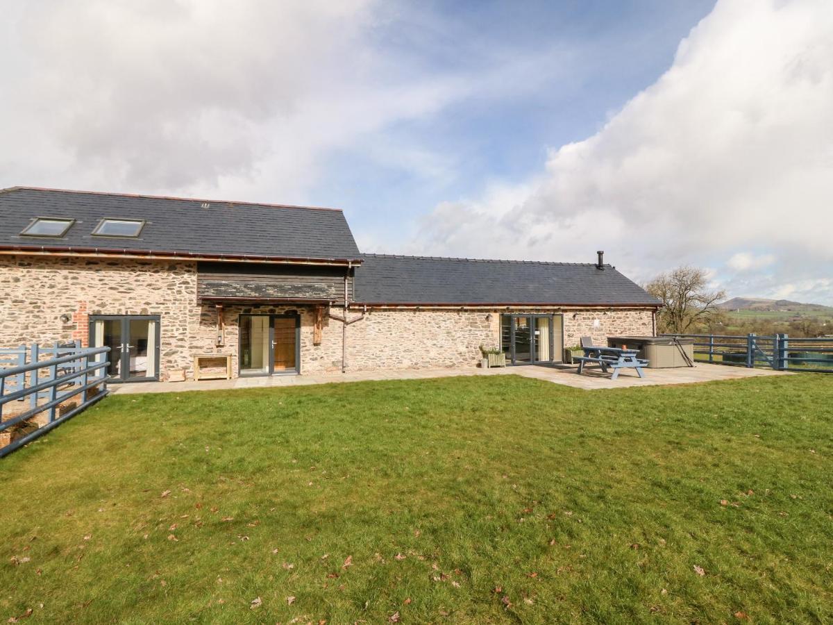 Y Beudy The Dairy Villa Oswestry Exterior photo