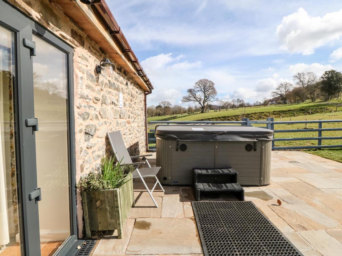 Y Beudy The Dairy Villa Oswestry Exterior photo